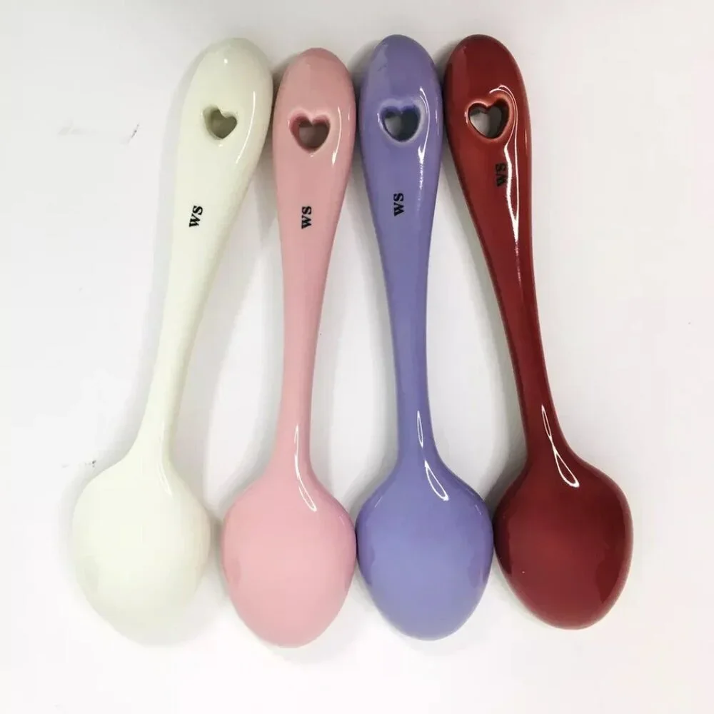 Williams Sonoma 4 Heart Mugs Pink Purple Red White Matching Heart Spoons